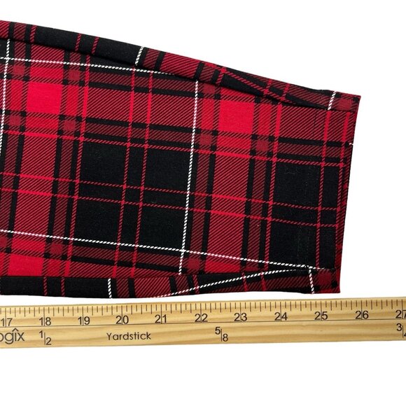 NEW Torrid Women's Plaid Pixie Pant Size 2R-2X Pull-on Red Black White Stretch - Picture 10 of 13
